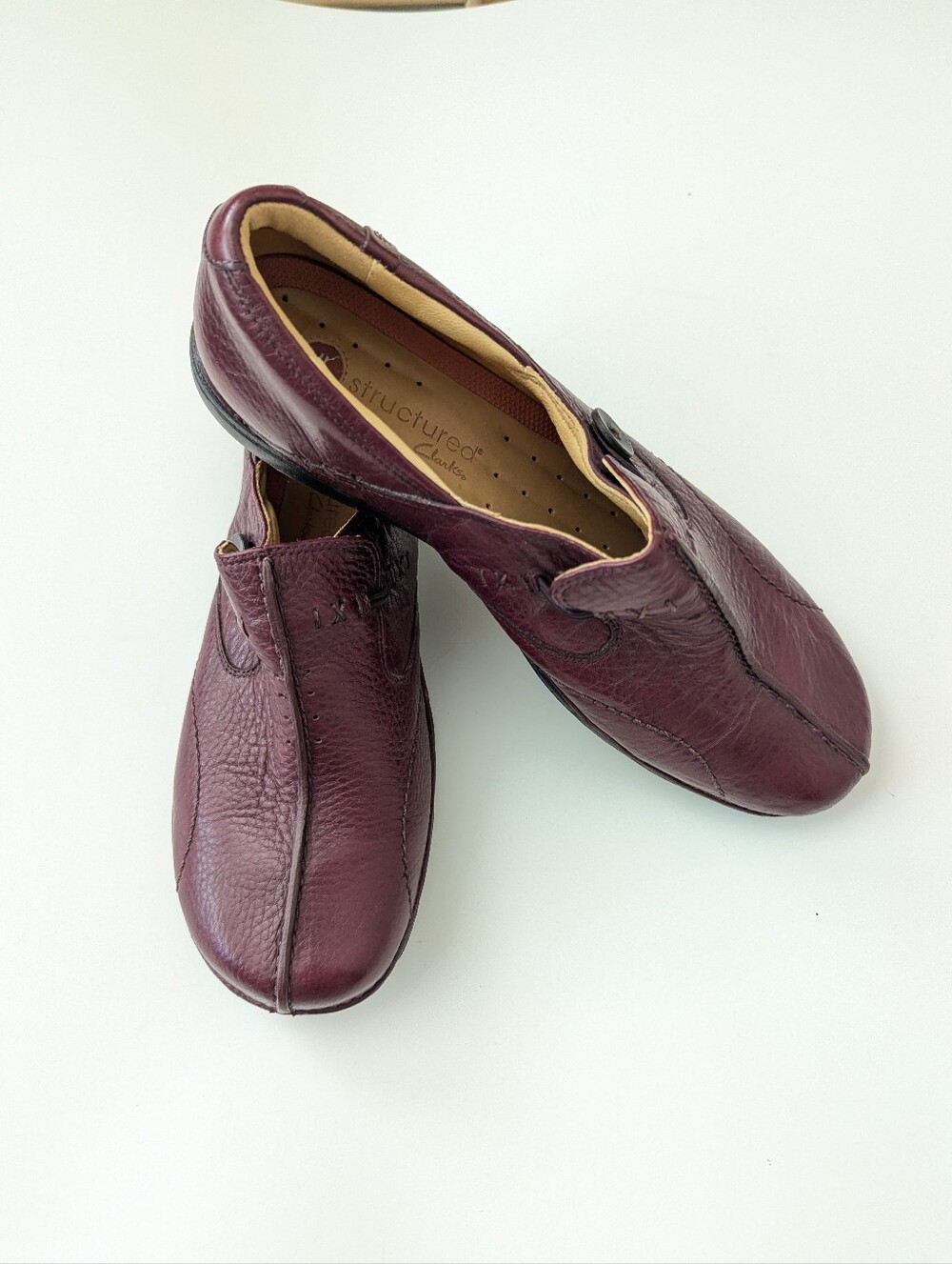 Clarks Unstructured Burguny Leather Women's Slip-On Loafers with Button Accent